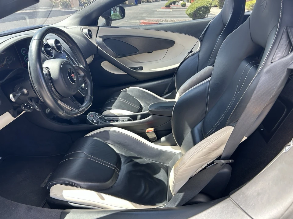 2016 McLaren 570S - Image 3 of 24