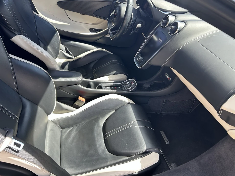 2016 McLaren 570S - Image 23 of 24