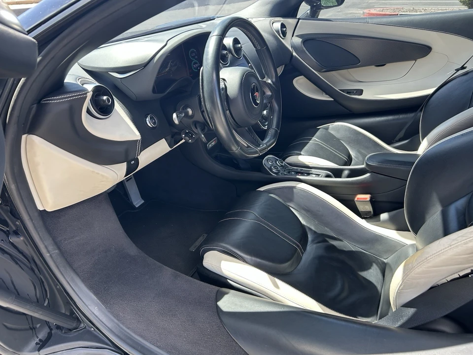 2016 McLaren 570S - Image 18 of 24