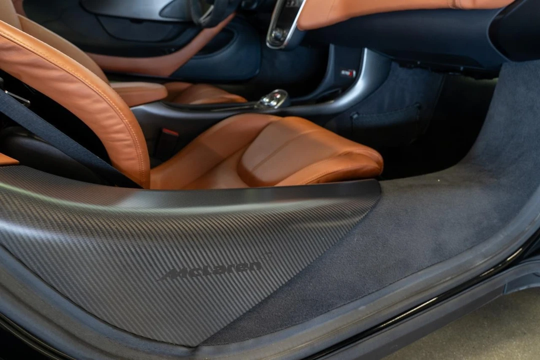 2016 McLaren 570S - Image 9 of 21