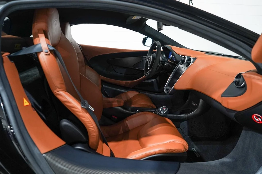 2016 McLaren 570S - Image 17 of 21