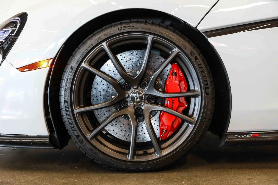 2016 McLaren 570S - Image 21 of 31