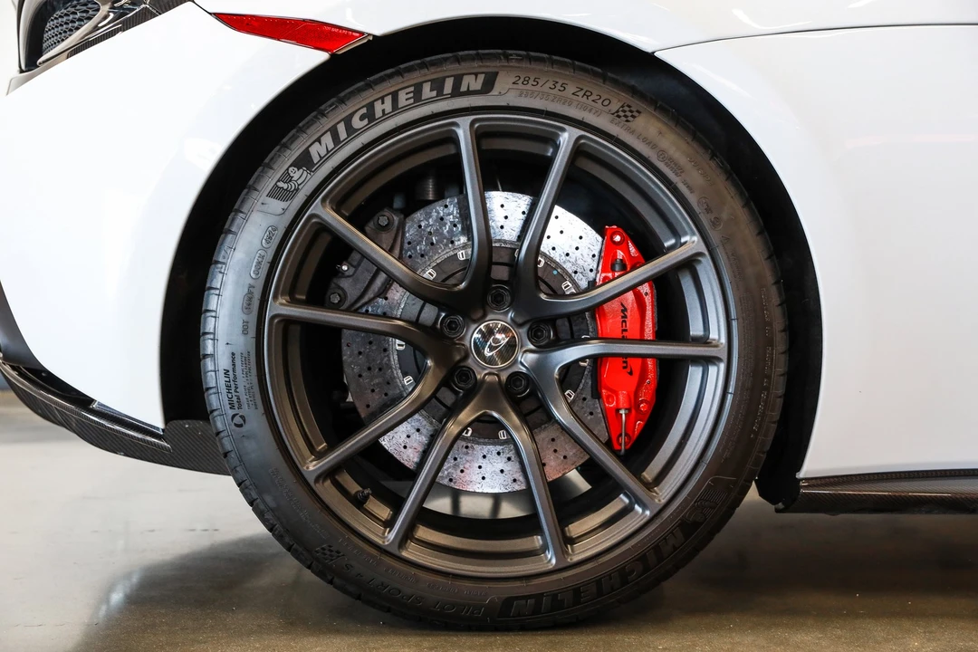 2016 McLaren 570S - Image 17 of 31