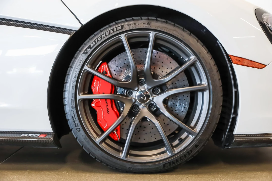 2016 McLaren 570S - Image 19 of 31