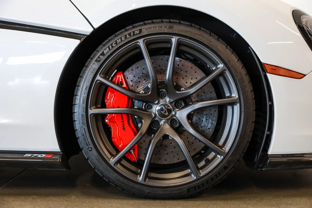 2016 McLaren 570S - Image 19 of 31