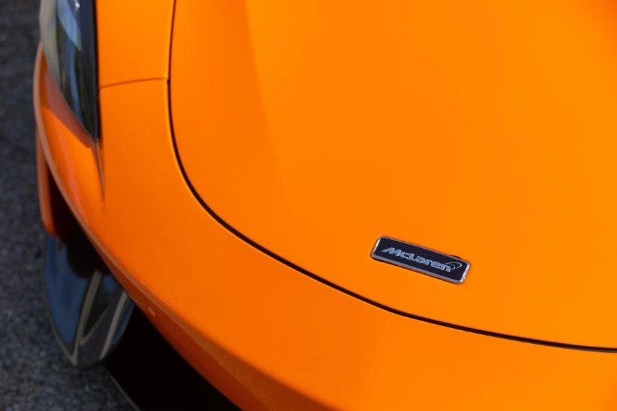2016 McLaren 570S - Image 4 of 31