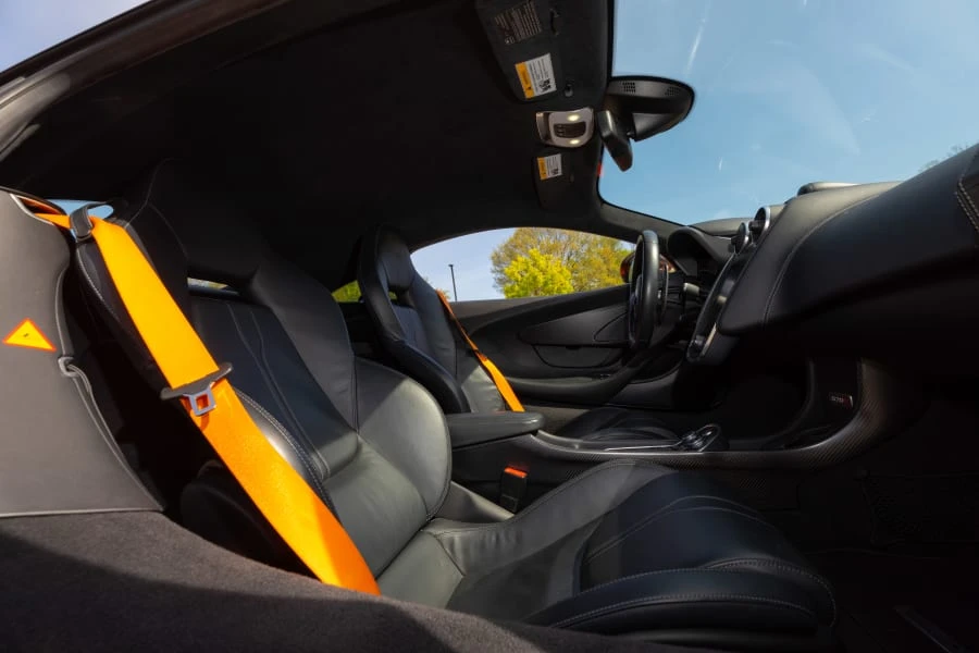 2016 McLaren 570S - Image 27 of 31