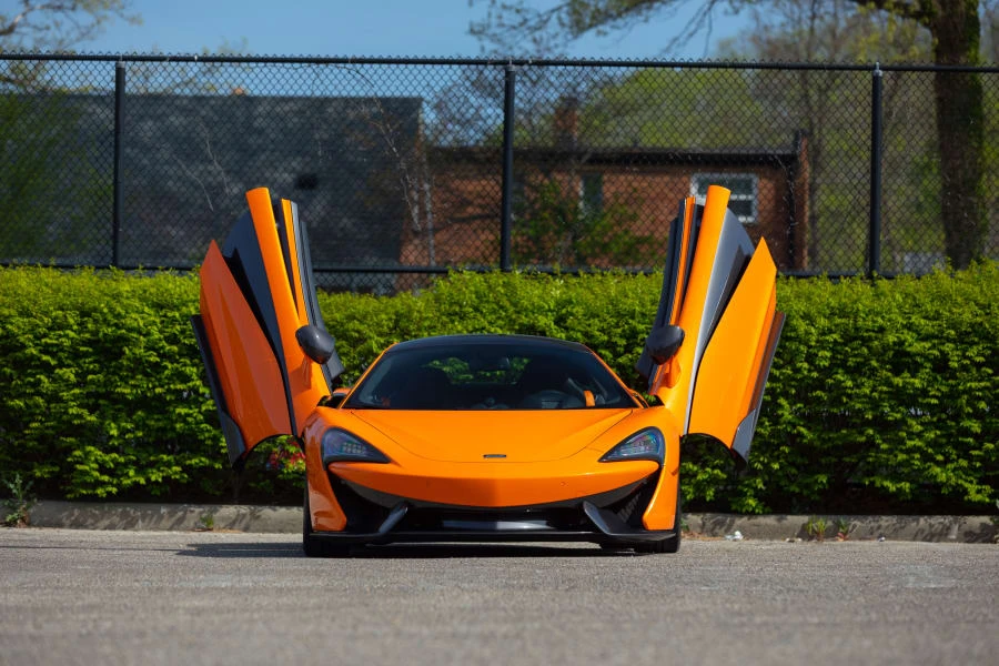 2016 McLaren 570S - Image 22 of 31