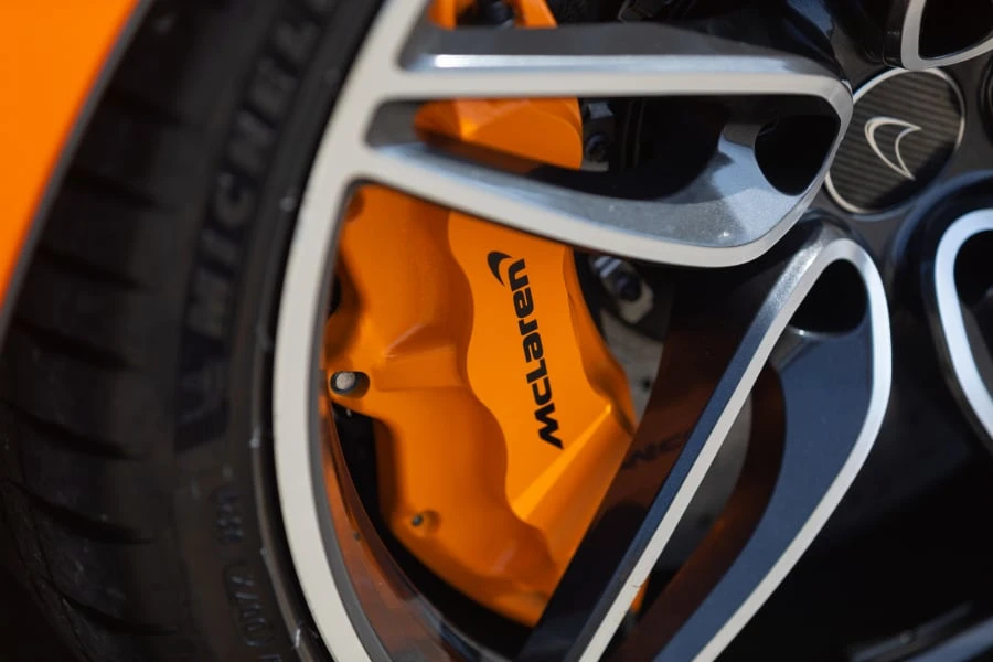 2016 McLaren 570S - Image 15 of 31