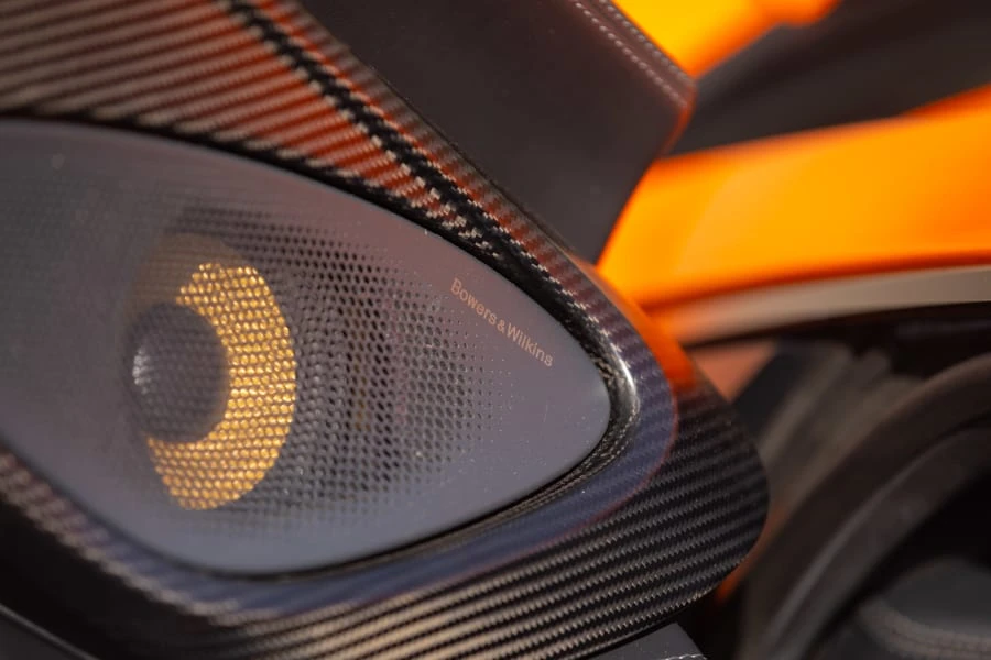 2016 McLaren 570S - Image 28 of 31