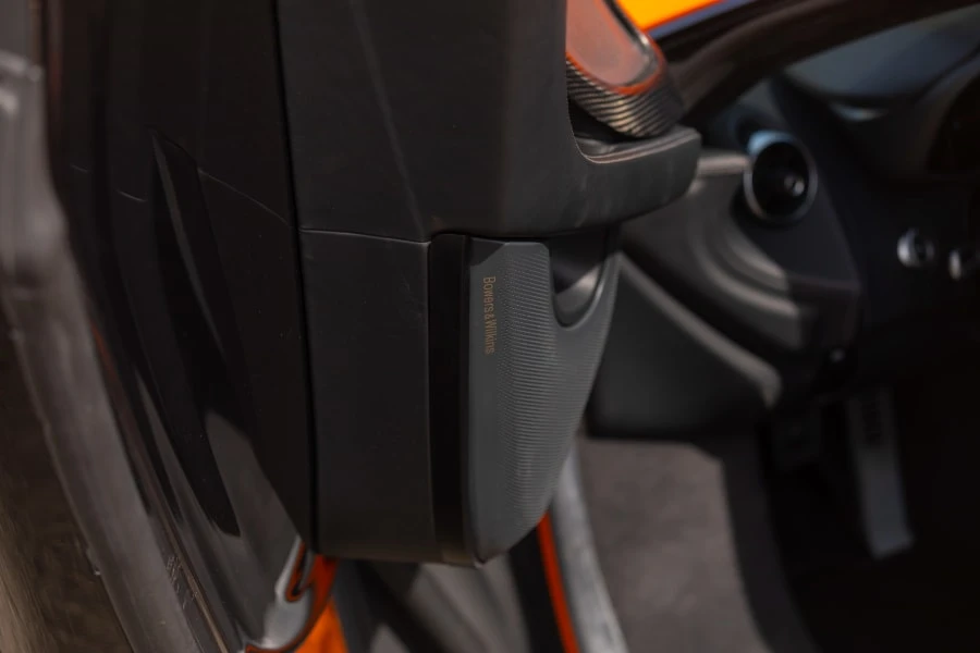 2016 McLaren 570S - Image 25 of 31
