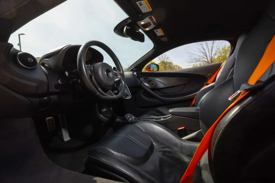 2016 McLaren 570S - Image 23 of 31