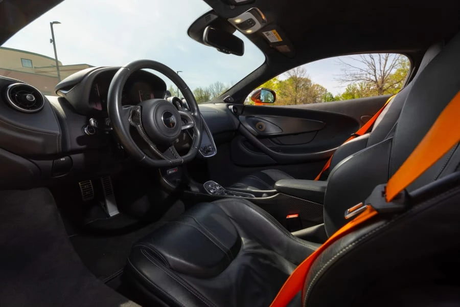 2016 McLaren 570S - Image 29 of 31