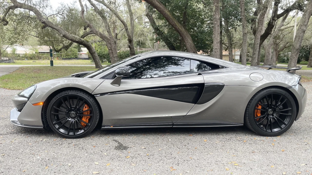 2016 McLaren 570S - Image 2 of 30