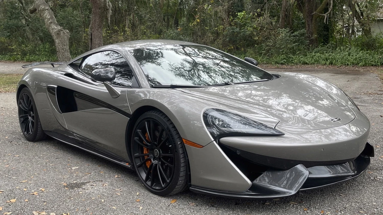 2016 McLaren 570S - Image 27 of 30