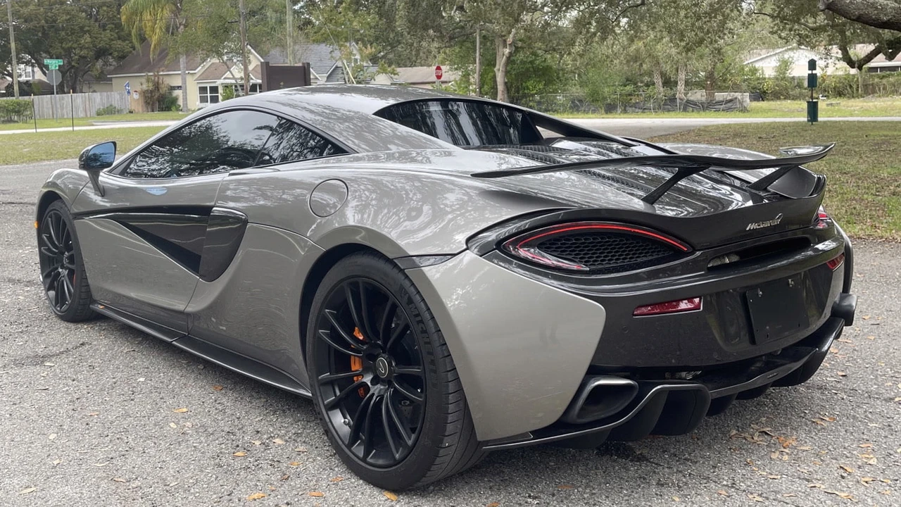 2016 McLaren 570S - Image 28 of 30