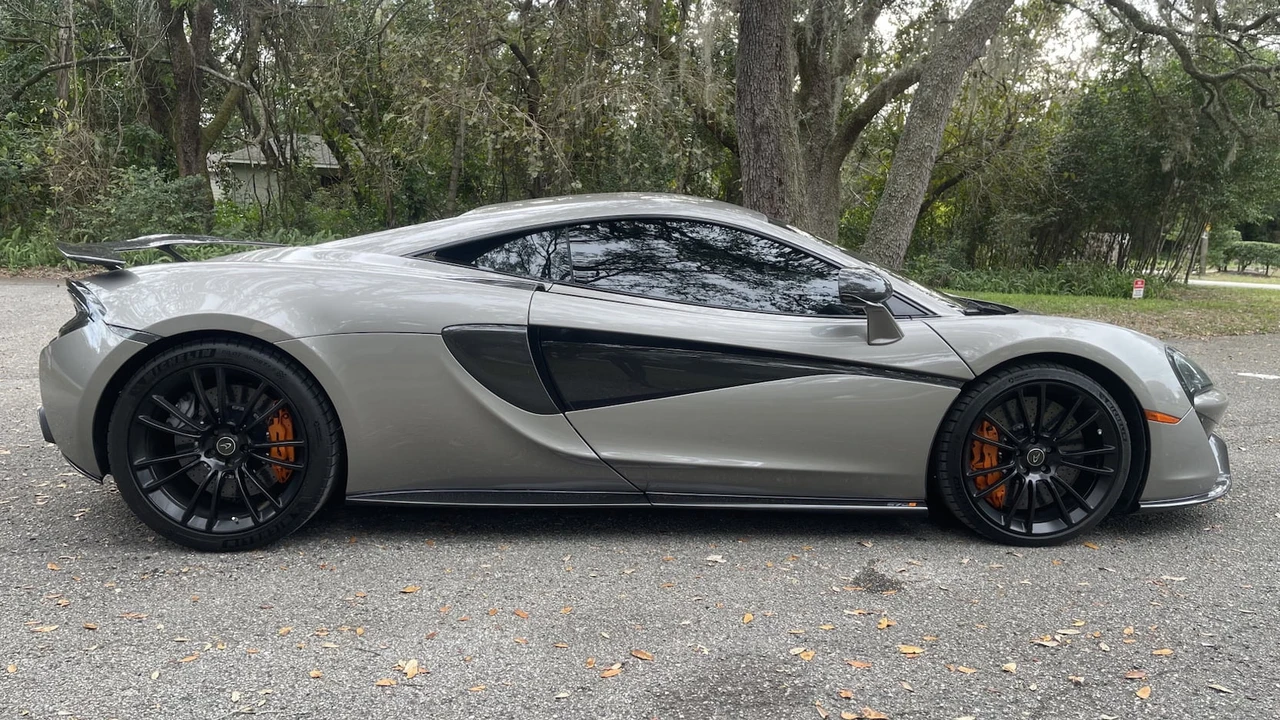 2016 McLaren 570S - Image 29 of 30