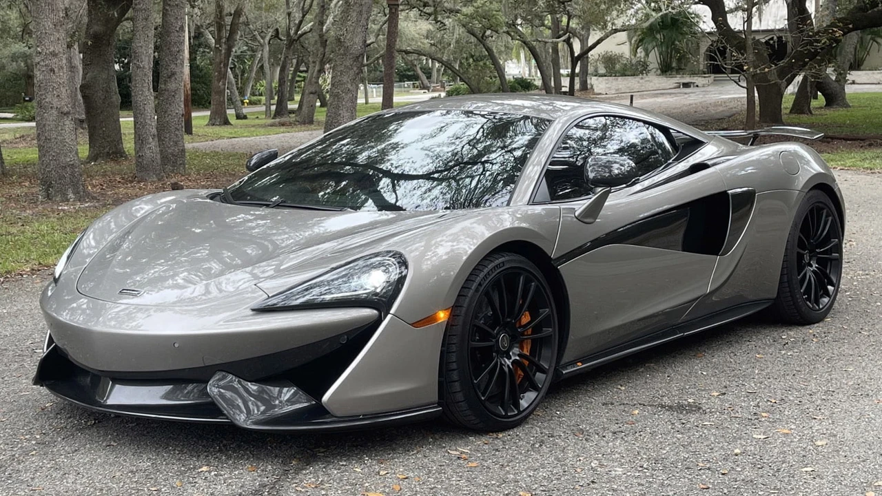 2016 McLaren 570S - Image 30 of 30