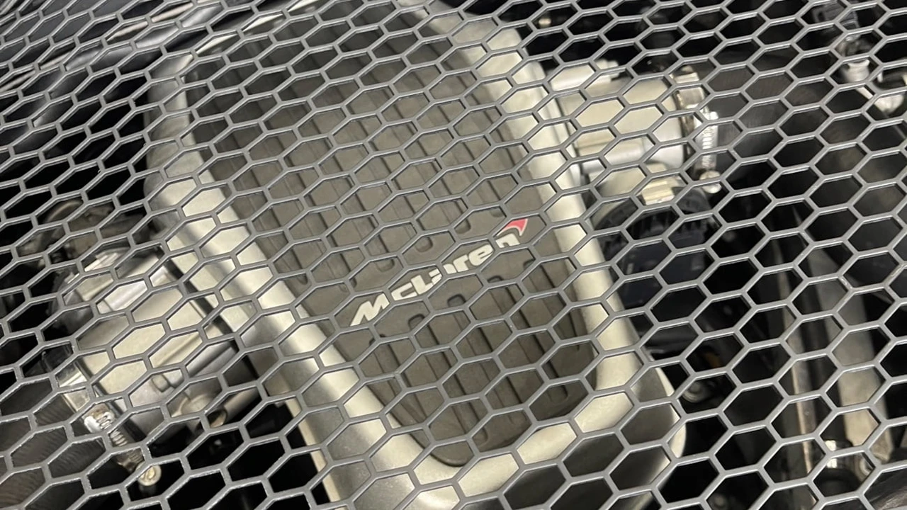 2016 McLaren 570S - Image 9 of 30