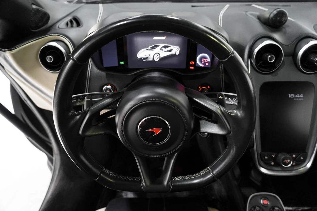 2016 McLaren 570S - Image 8 of 21