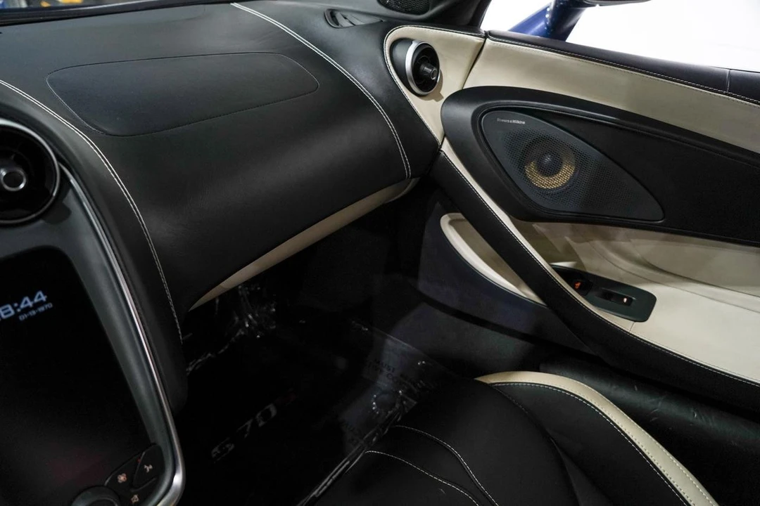 2016 McLaren 570S - Image 13 of 21