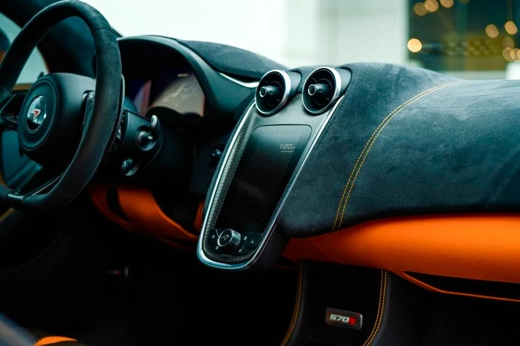 2016 McLaren 570S - Image 6 of 7