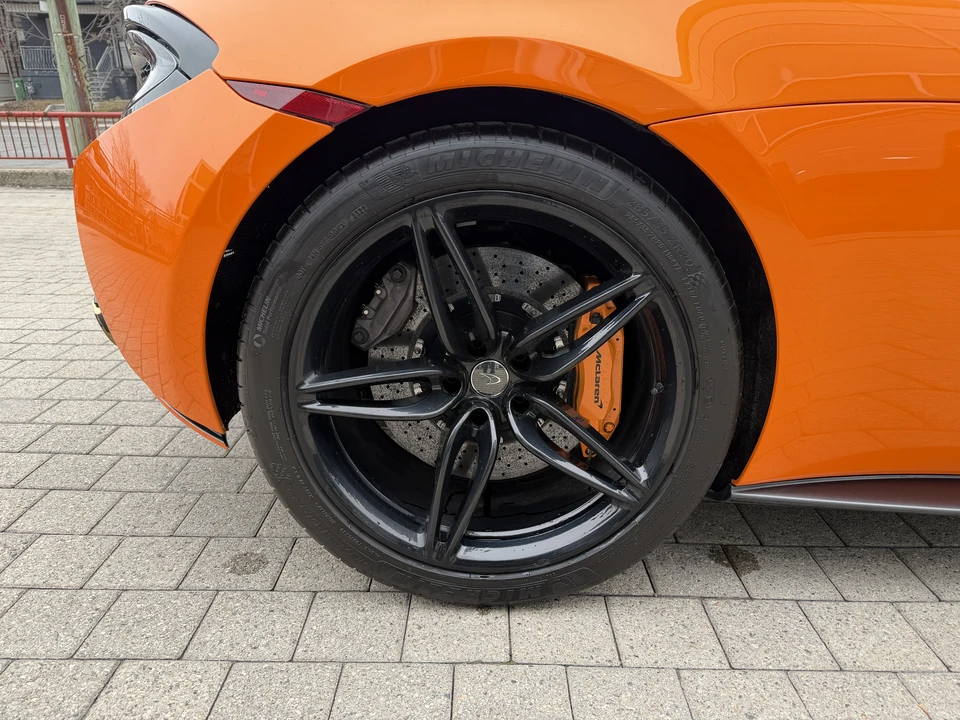 2016 McLaren 570S - Image 17 of 31