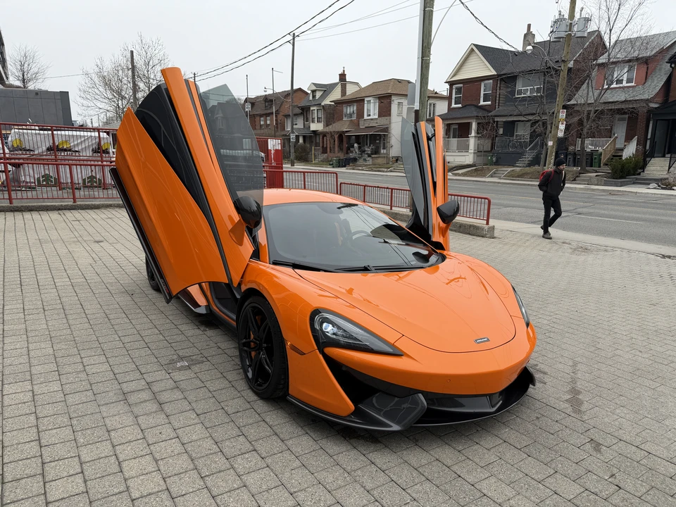 2016 McLaren 570S - Image 9 of 31