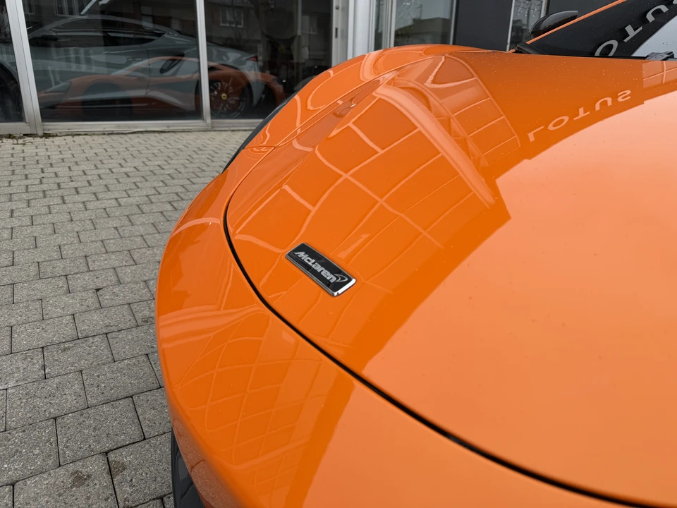 2016 McLaren 570S - Image 28 of 31
