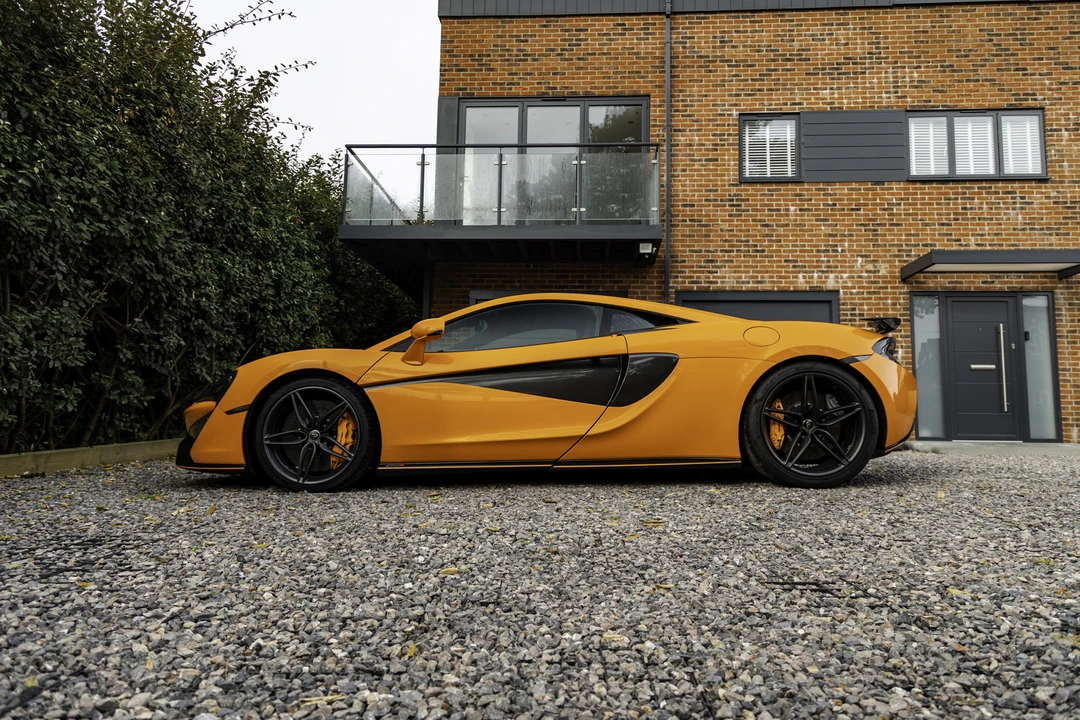 2016 McLaren 570S - Image 9 of 31