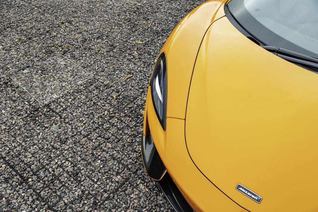 2016 McLaren 570S - Image 31 of 31