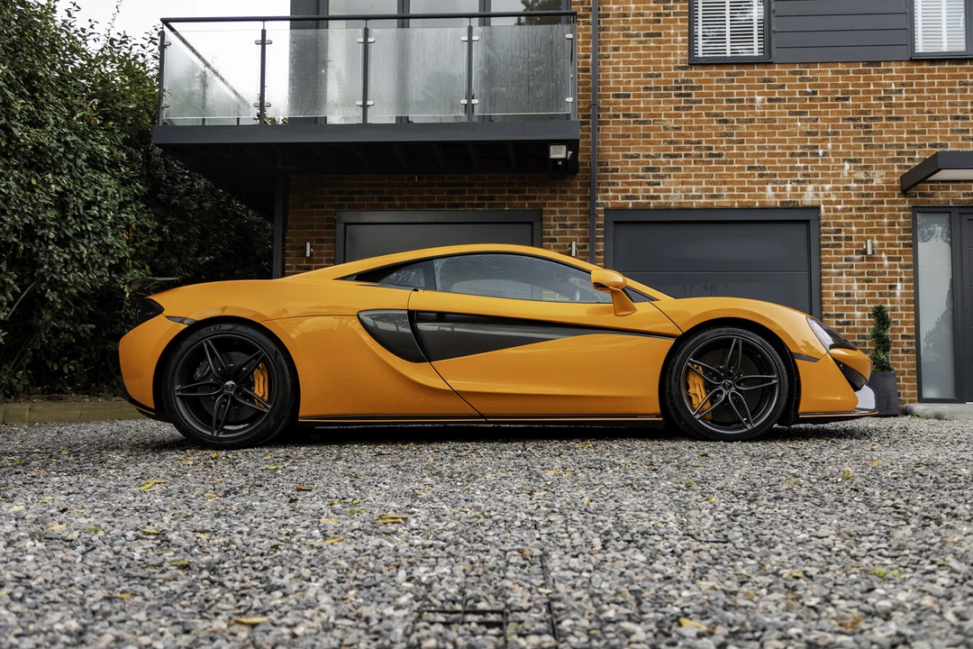 2016 McLaren 570S - Image 5 of 31