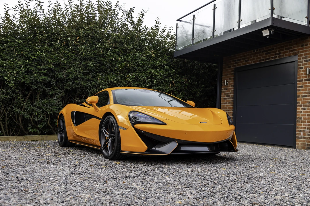 2016 McLaren 570S - Image 12 of 31
