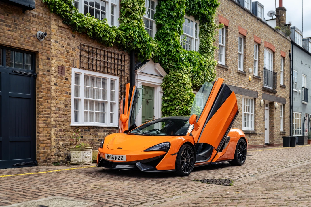 2016 McLaren 570S - Image 3 of 31