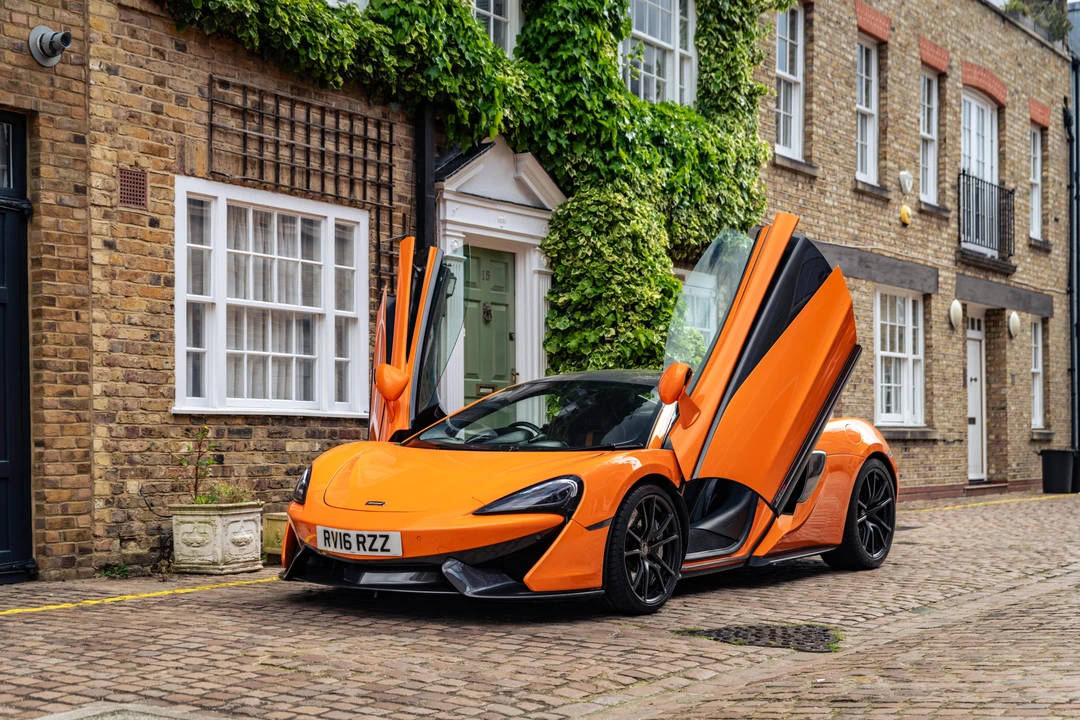 2016 McLaren 570S - Image 11 of 31