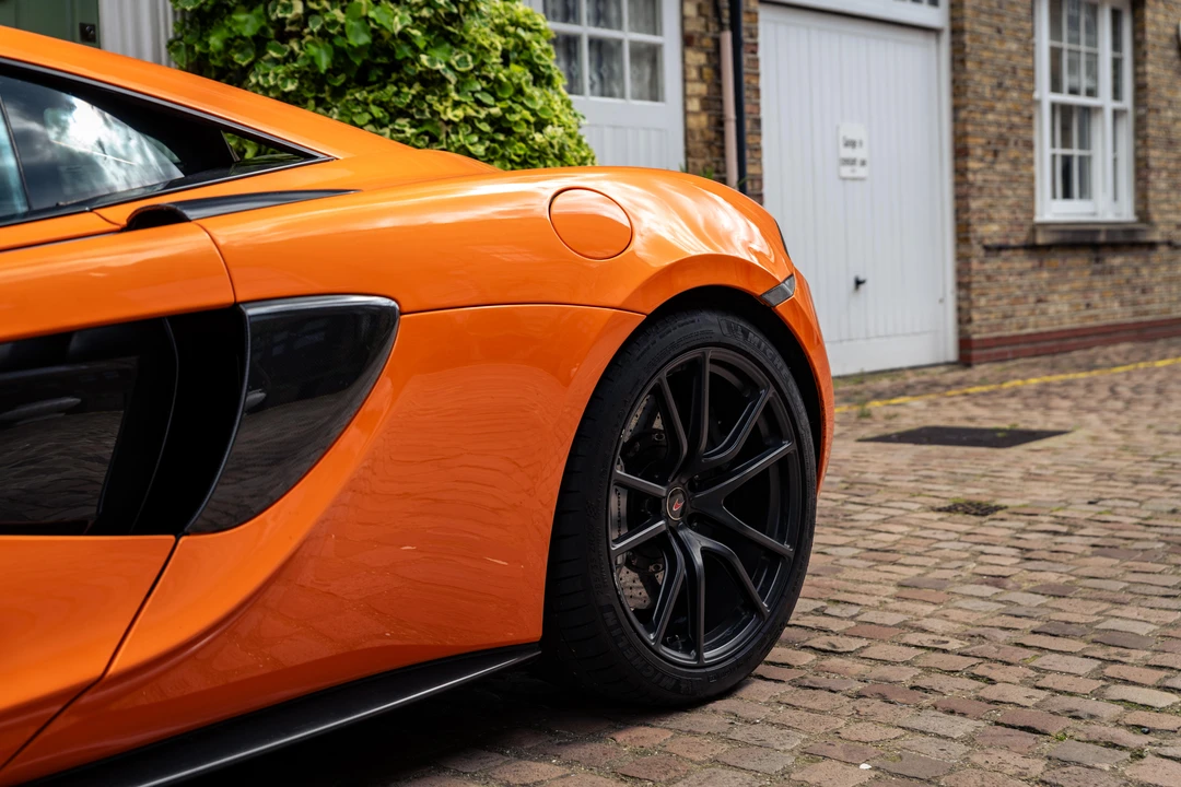 2016 McLaren 570S - Image 31 of 31