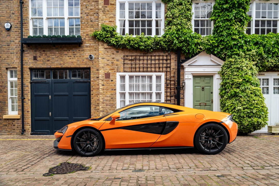 2016 McLaren 570S - Image 4 of 31