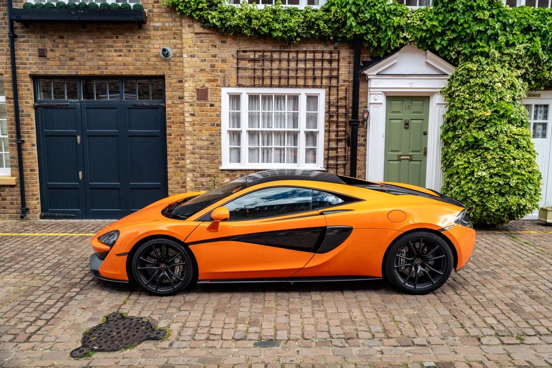 2016 McLaren 570S - Image 12 of 31