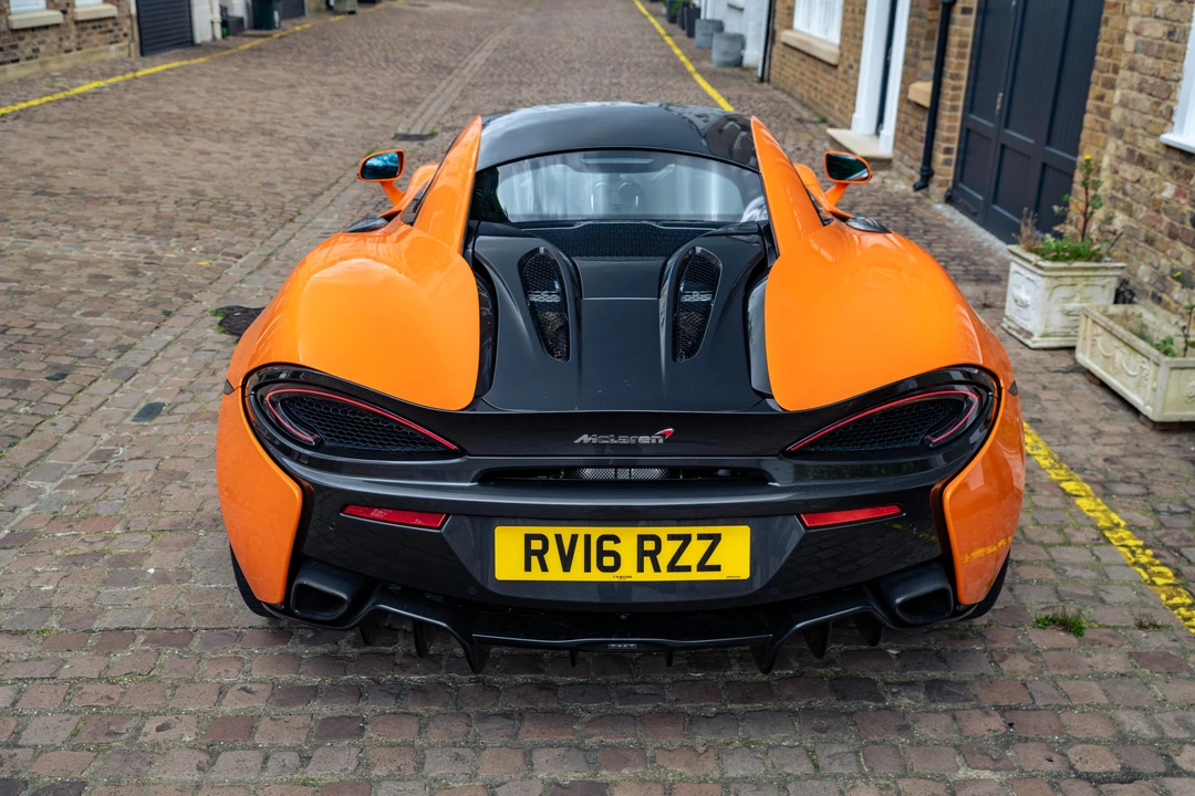 2016 McLaren 570S - Image 6 of 31