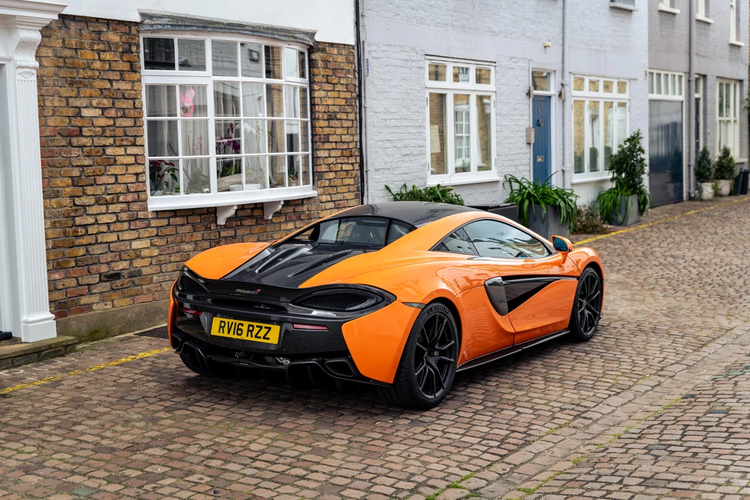 2016 McLaren 570S - Image 15 of 31