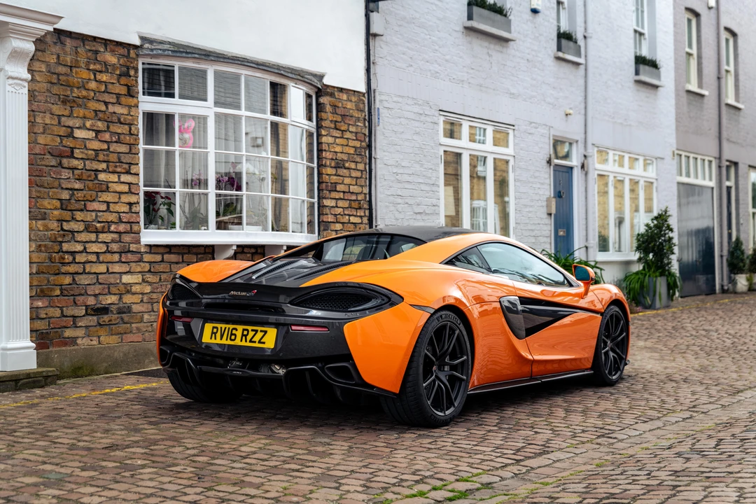 2016 McLaren 570S - Image 7 of 31