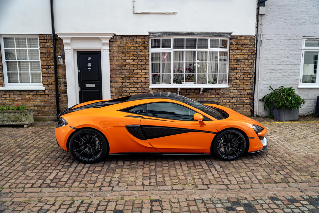 2016 McLaren 570S - Image 8 of 31