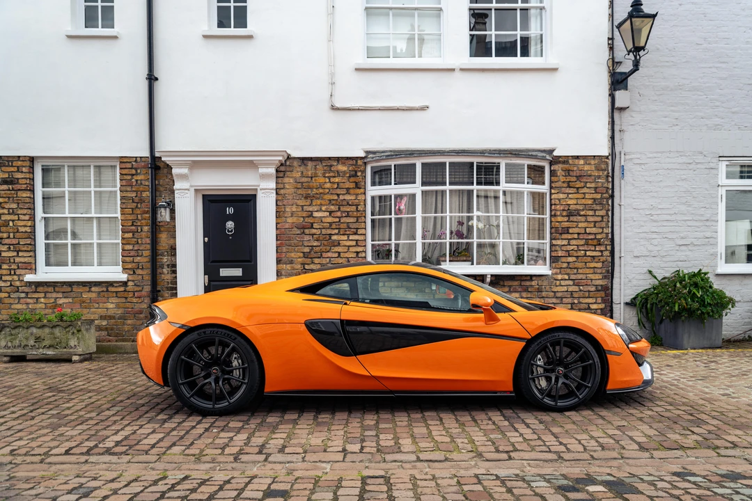 2016 McLaren 570S - Image 16 of 31