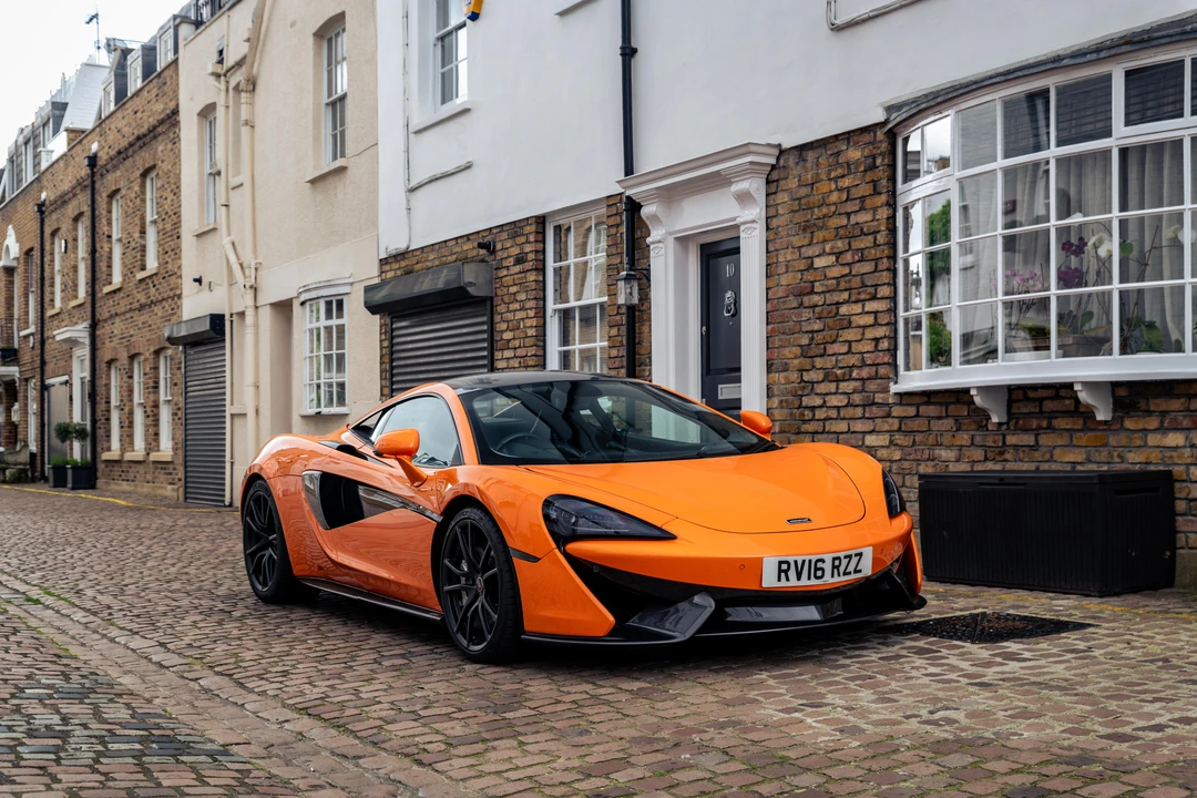 2016 McLaren 570S - Image 9 of 31