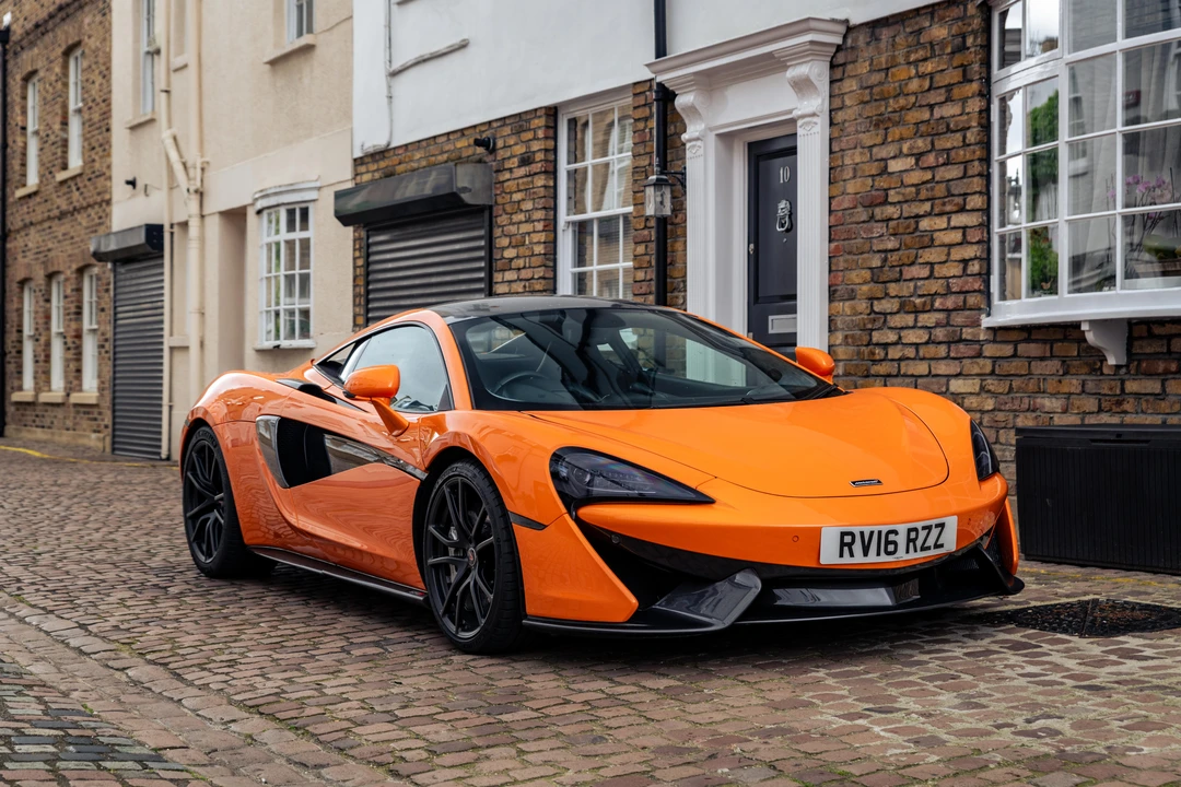 2016 McLaren 570S - Image 17 of 31