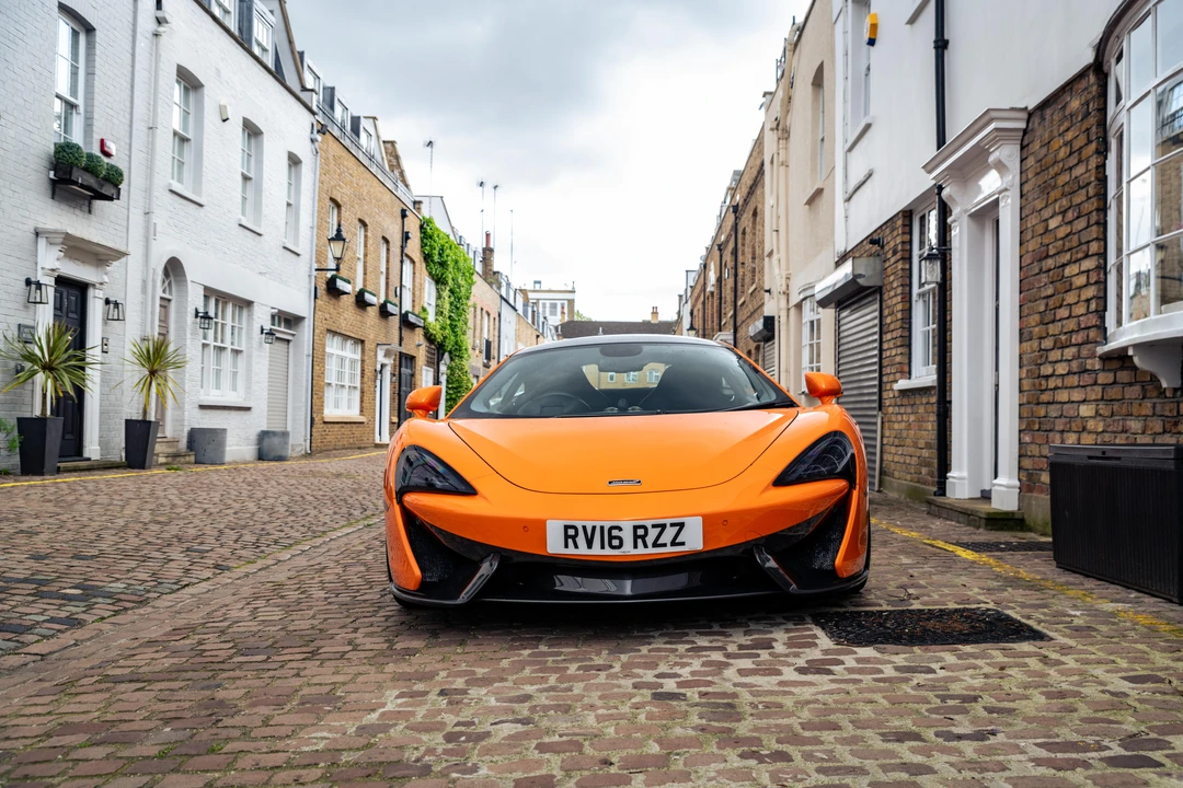 2016 McLaren 570S - Image 2 of 31