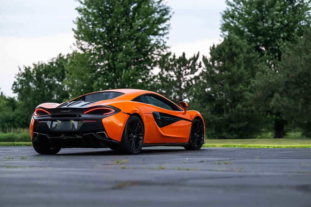 2016 McLaren 570S - Image 3 of 31