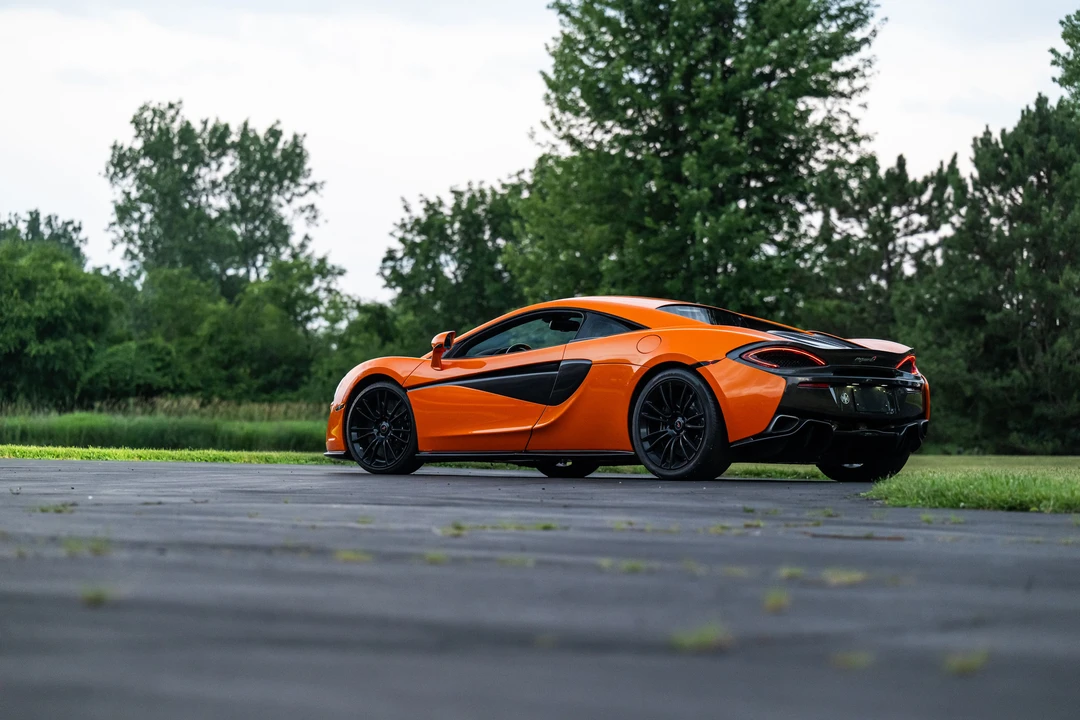 2016 McLaren 570S - Image 4 of 31