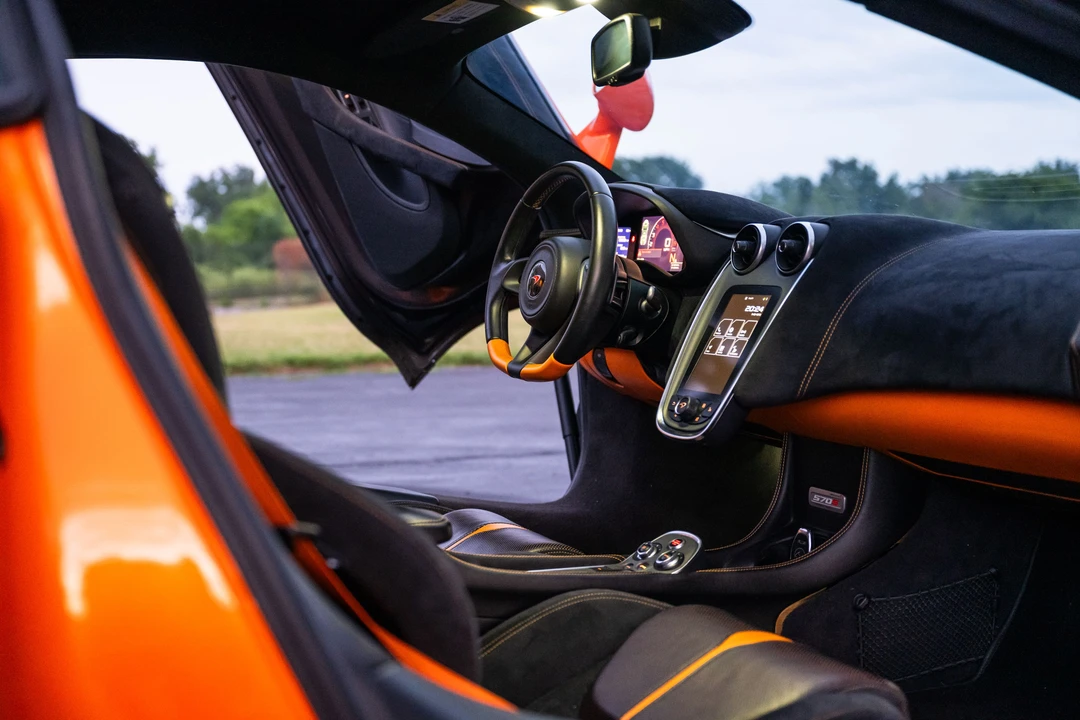 2016 McLaren 570S - Image 14 of 31