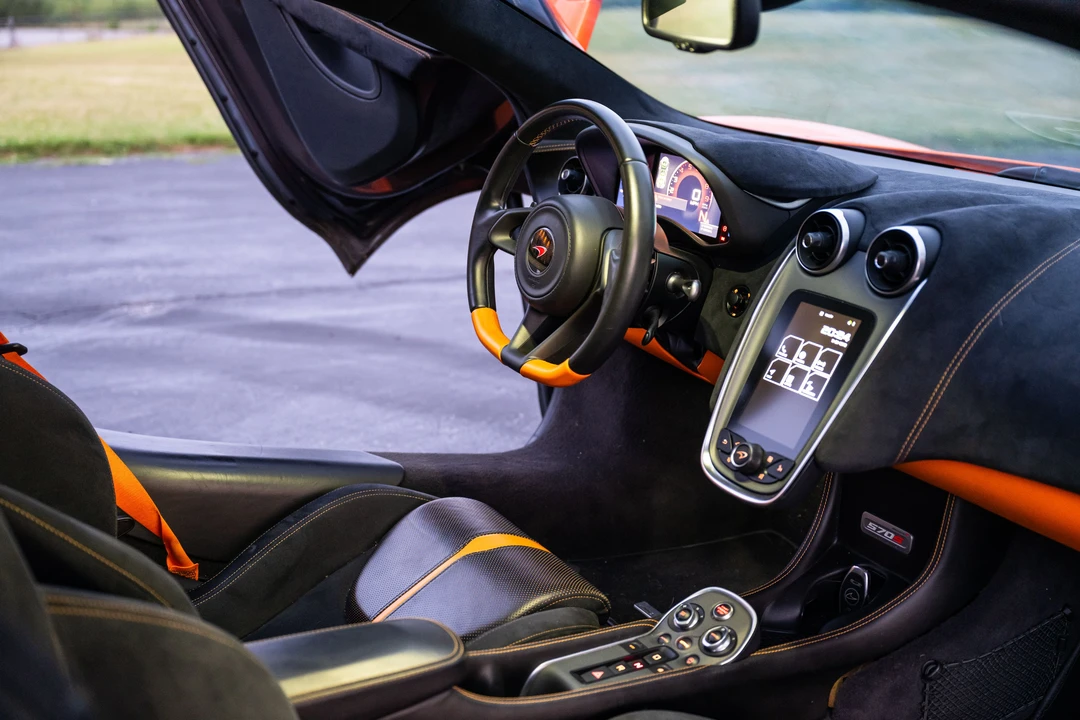 2016 McLaren 570S - Image 18 of 31